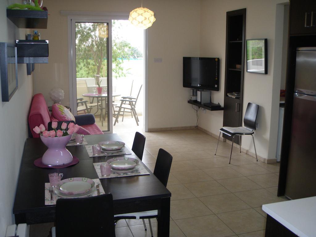 Mythical Sands Resort Ilona Apartment For Families Protaras Rom bilde